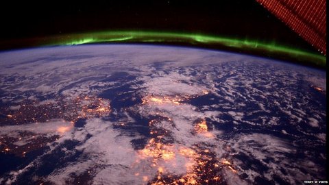 _80958055_northernlights