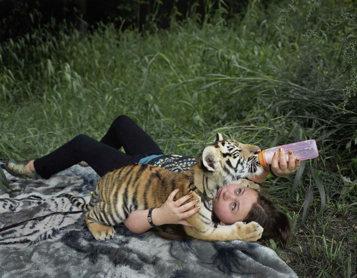 amelia-and-the-animals-exotic-photography-robin-schwartz-10